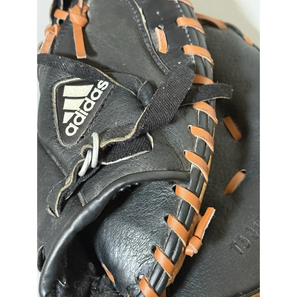 ADIDAS Youth Catcher's Mitt RHT Model TS3150BR Glove GENUINE LEATHER